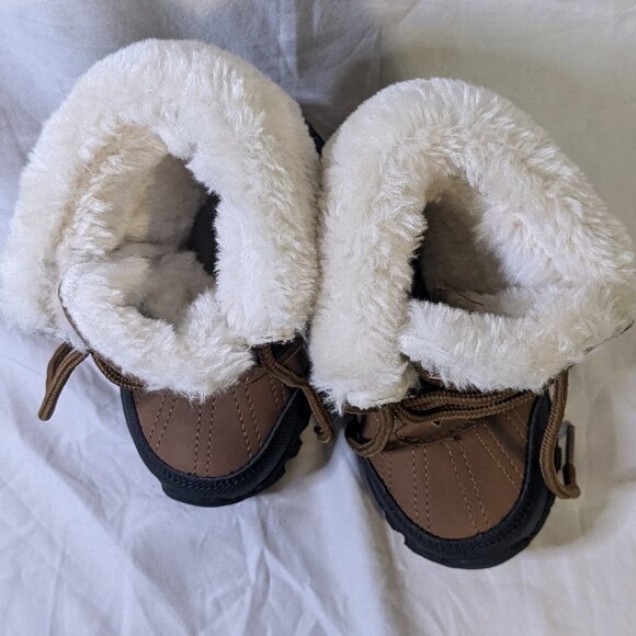 Nautica Brown and Black Kids Snow Boots - Picture 9 of 9